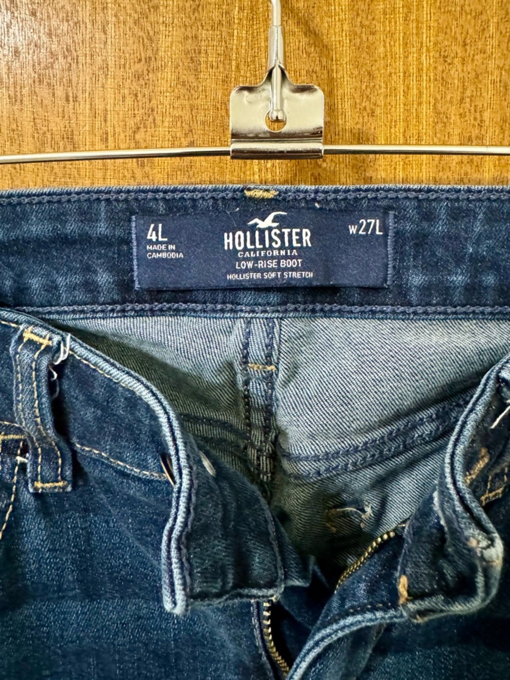 Hollister Women's Dark Blue Boot Cut Jeans 4L - Picture 3 of 4